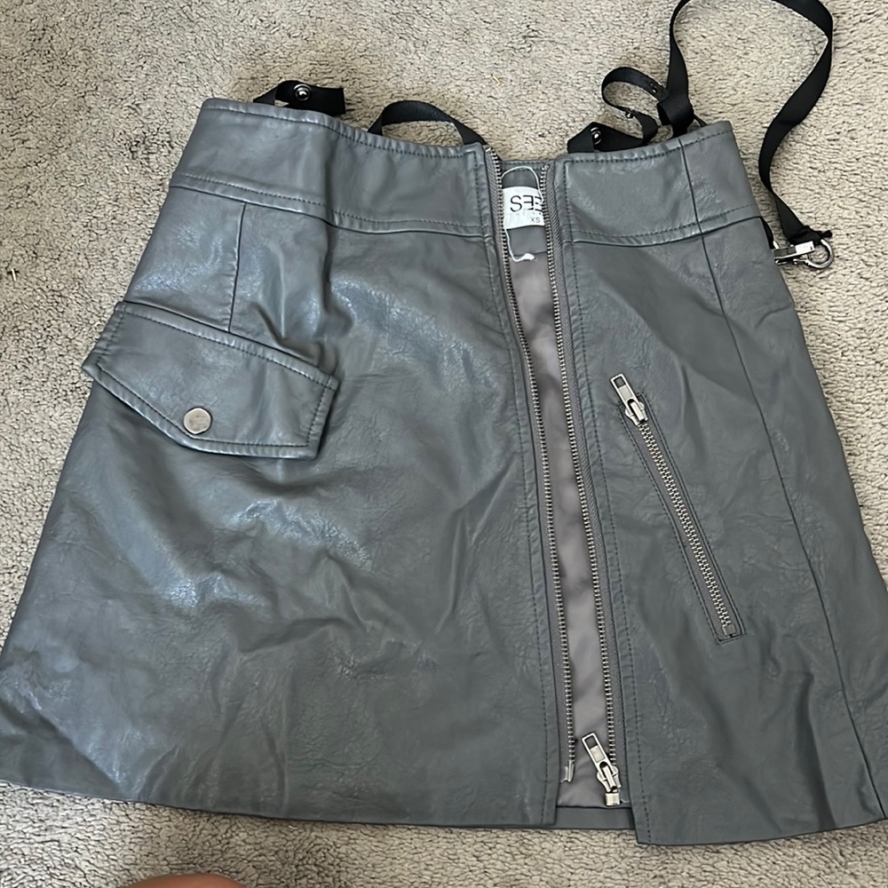 LF skirt